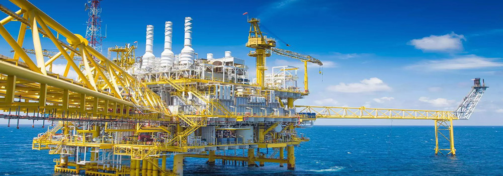 Oil-and-gas-platform-with-gas-burning_164604326-1280x640